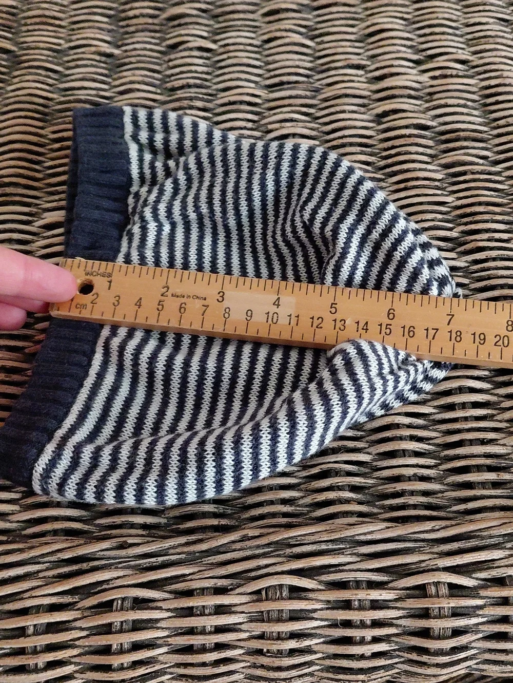 Vintage Abercrombie & Fitch Navy/White Striped Slouch Beanie